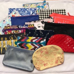 15 Like-New Ipsy makeup bags